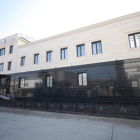 Ideal Hotel Nukus Buitenkant foto
