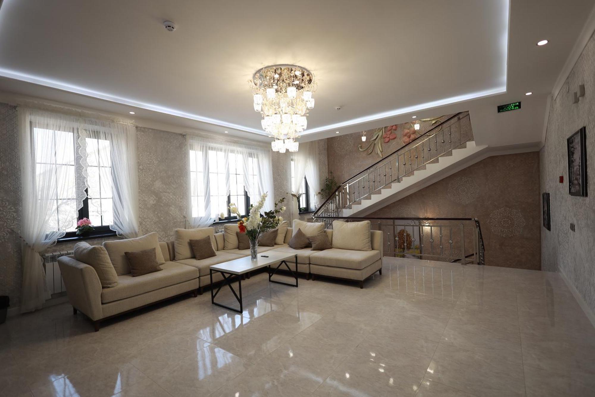 Ideal Hotel Nukus Buitenkant foto