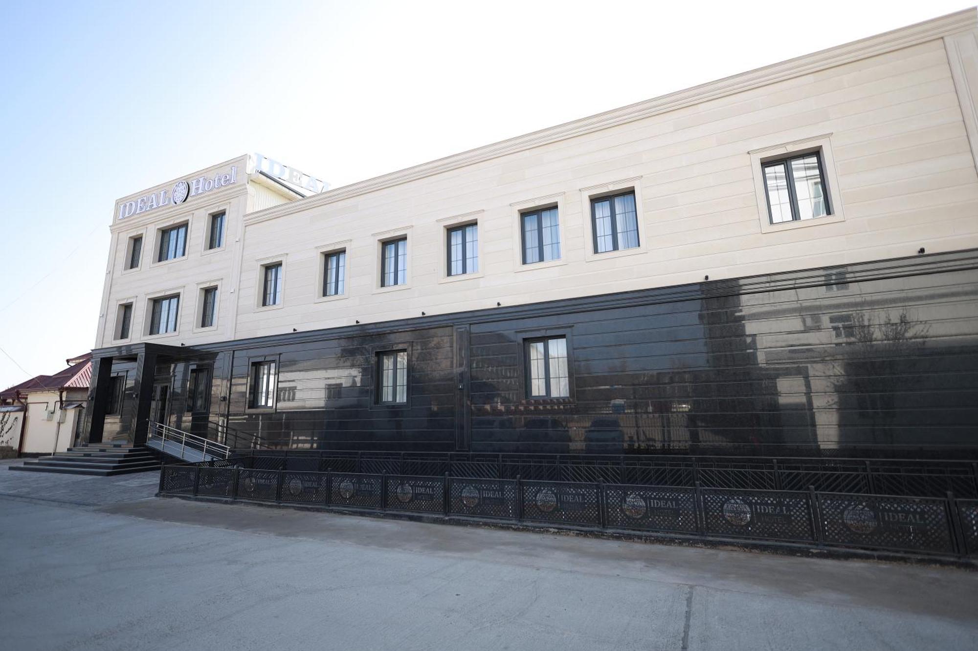 Ideal Hotel Nukus Buitenkant foto