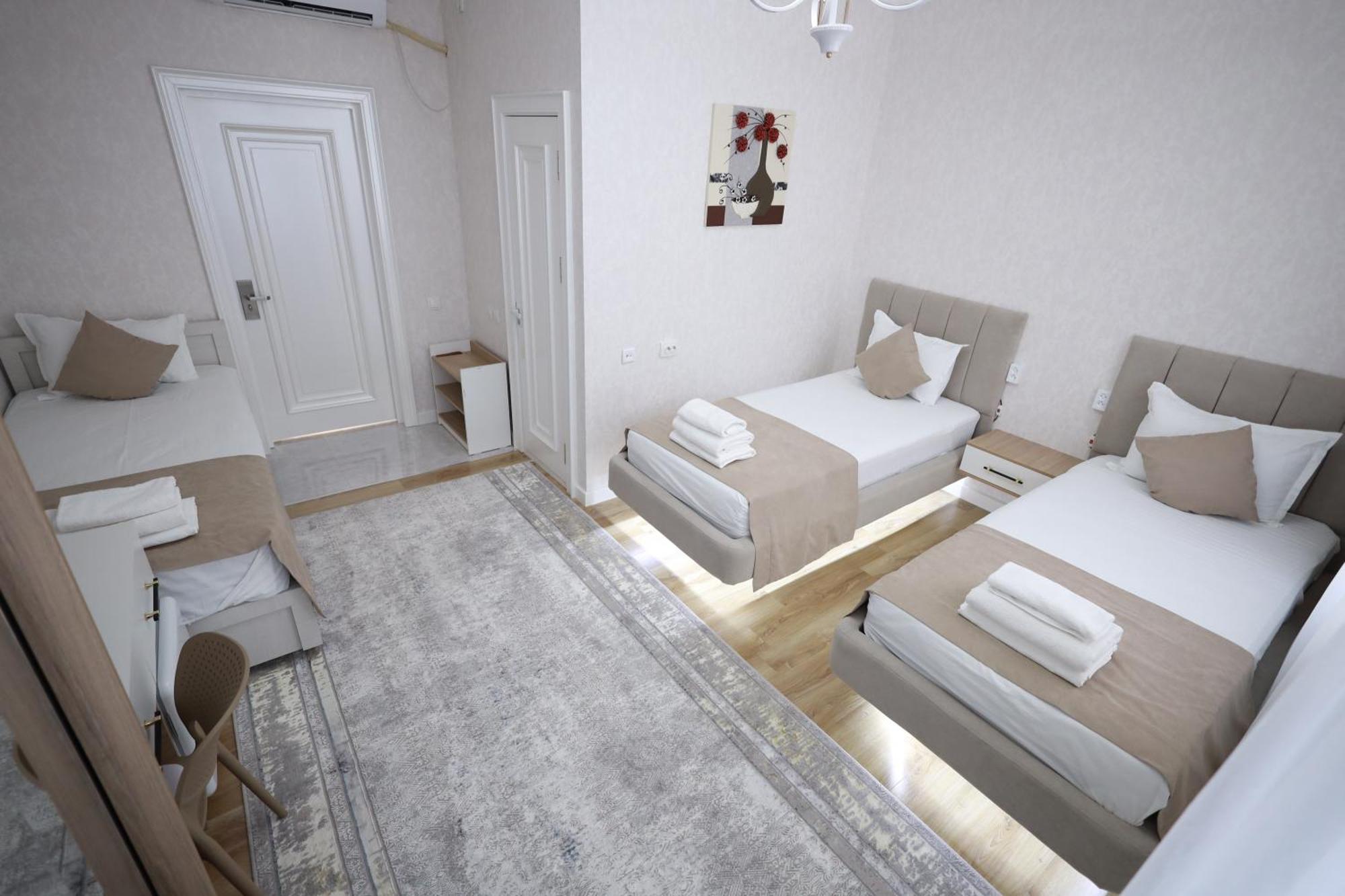 Ideal Hotel Nukus Buitenkant foto
