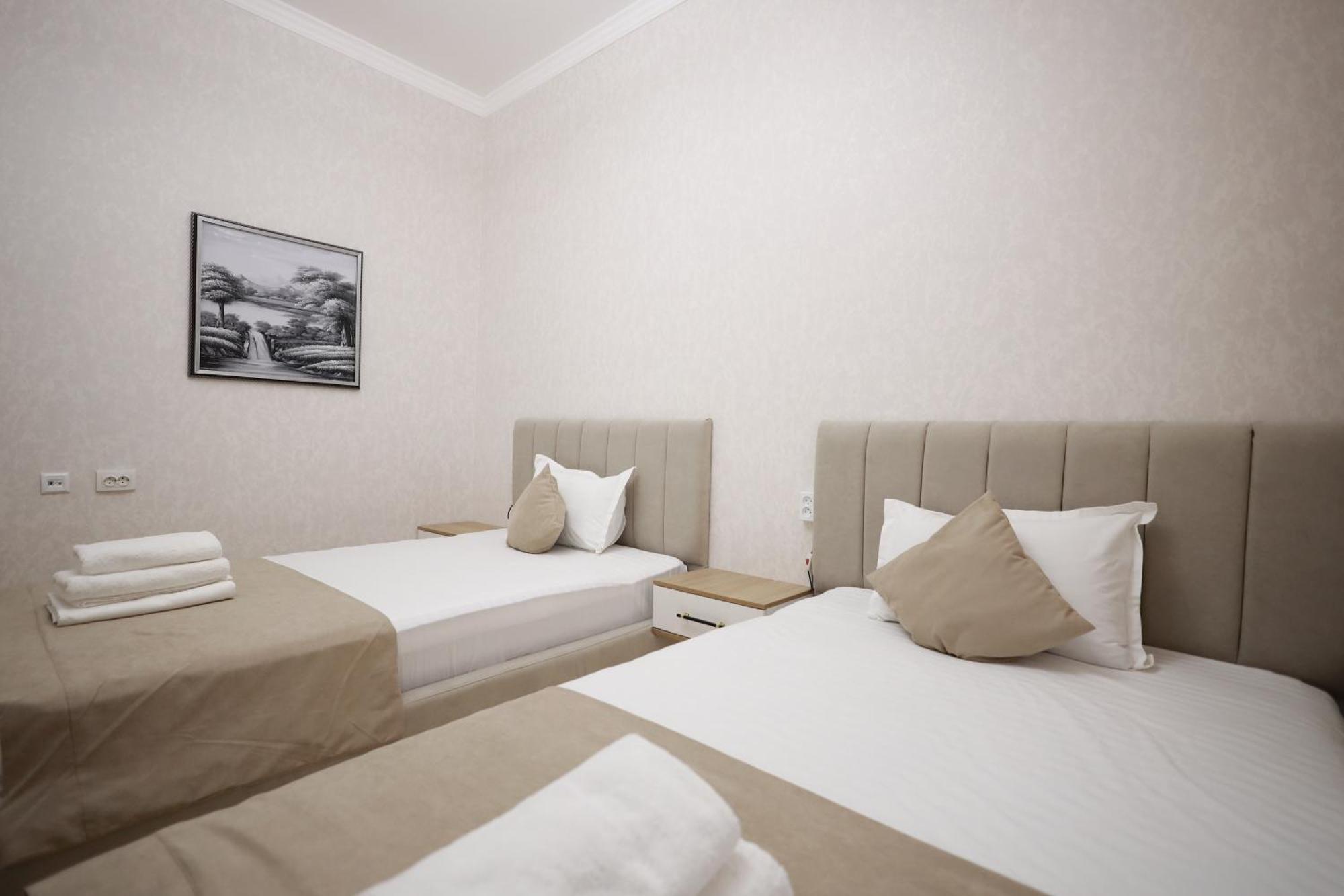 Ideal Hotel Nukus Buitenkant foto